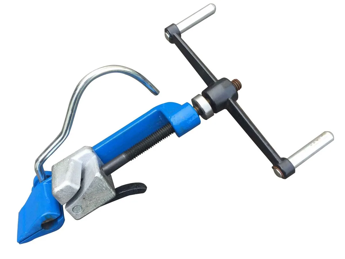 Heavy Duty Banding Tool - Marine Strapping Heavy duty marine banding tool with cast steel construction and alloy clamp for strapping