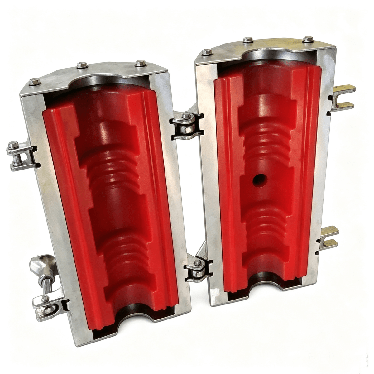 Groove cleaner for wire rope maintenance on ships